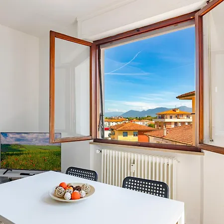 Apartment Attico 2 Balcone Parcheggi Gratis Ascensore Pisa